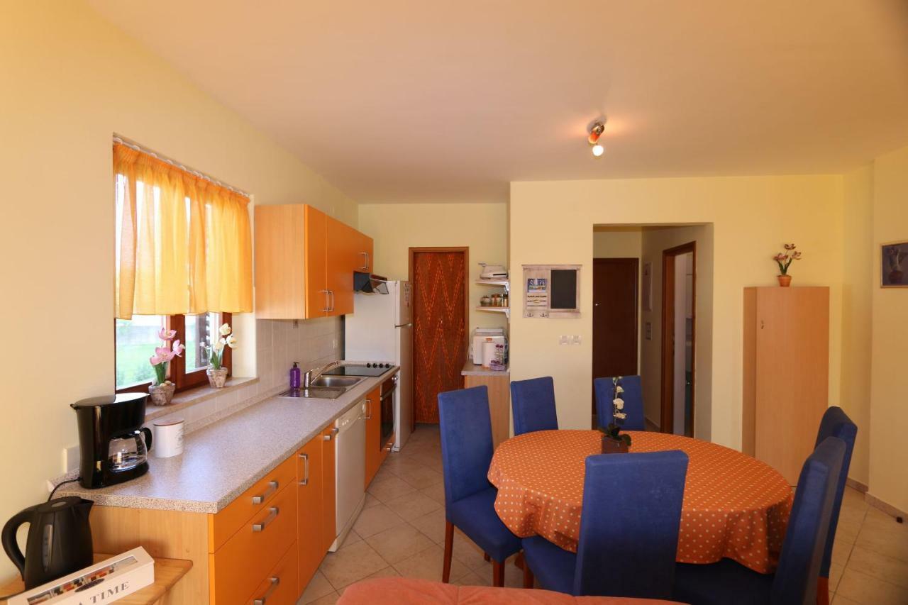 Apartment Dina 실로 외부 사진